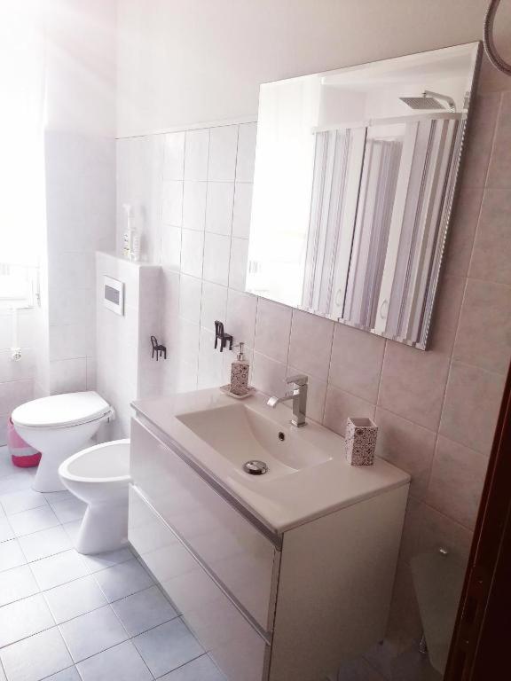 Hospiton Home Cagliari Bagian luar foto